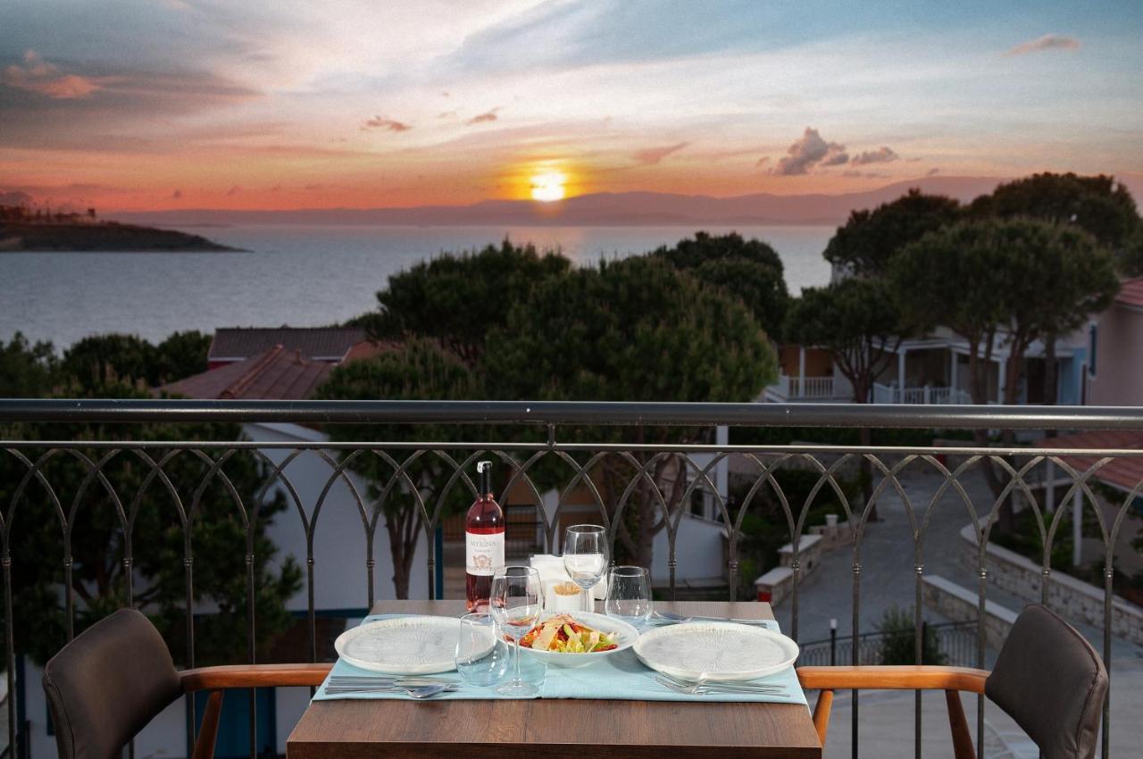 Le Ciel Hotels & Wellness Club Çeşme Esterno foto